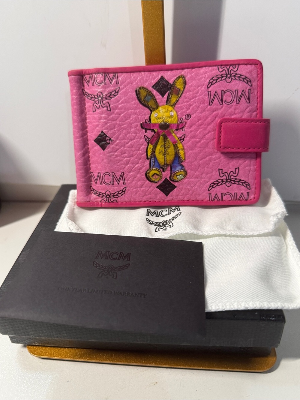 MCM Pink Rabbit Logo Leather Card Holder bunny money clip box n dust bag